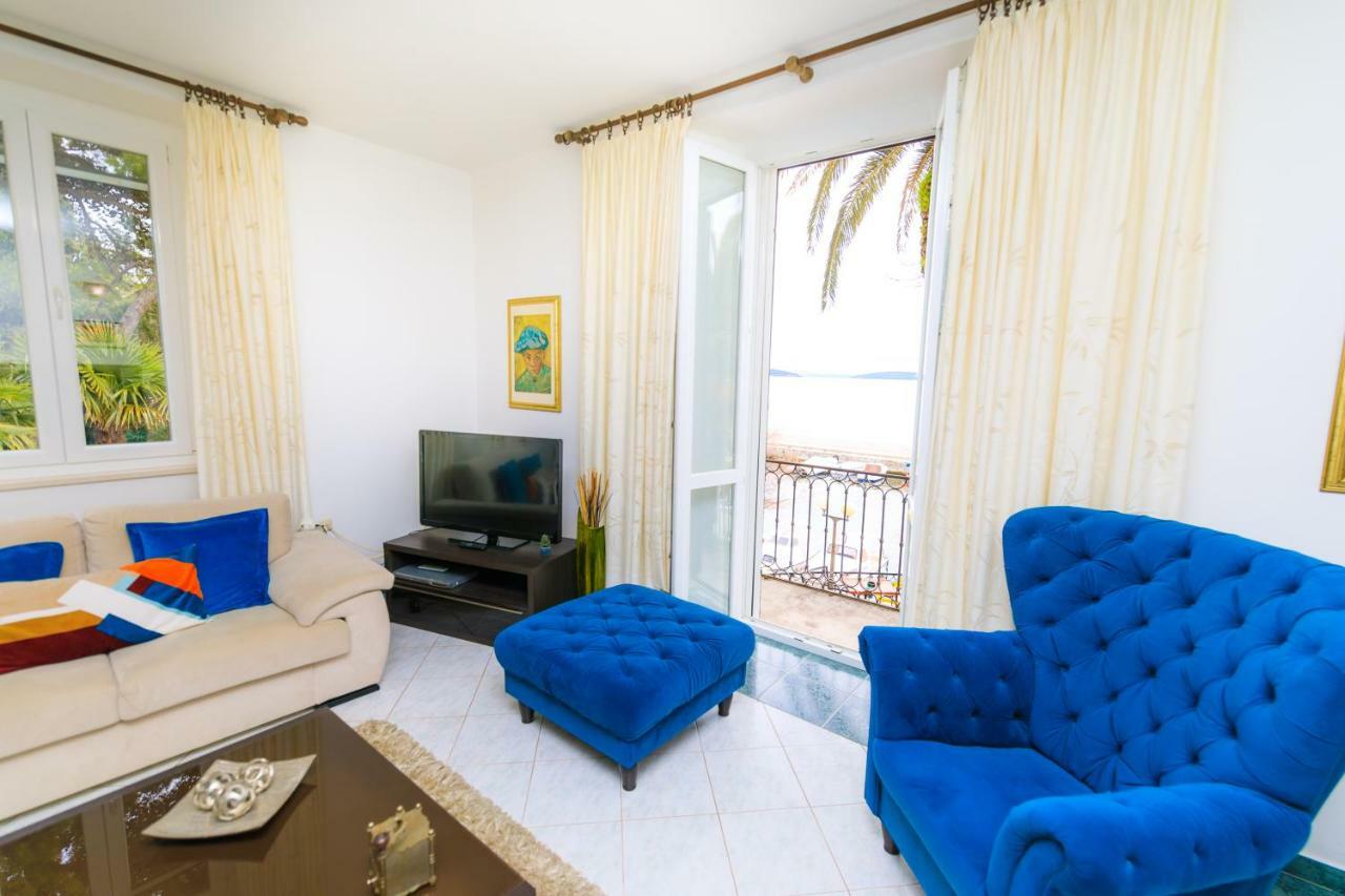 Holiday Home Obrov Kastela Ngoại thất bức ảnh