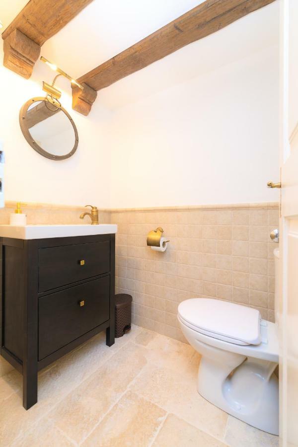 Holiday Home Obrov Kastela Ngoại thất bức ảnh