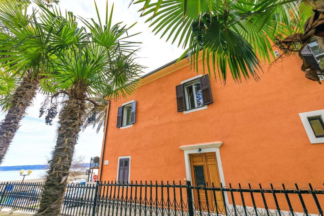 Holiday Home Obrov Kastela Ngoại thất bức ảnh