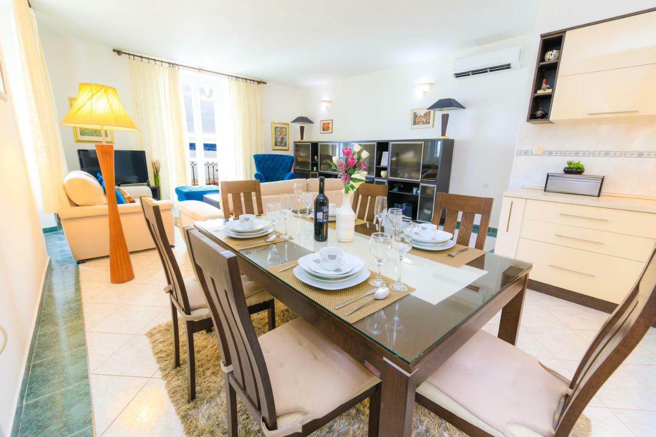 Holiday Home Obrov Kastela Ngoại thất bức ảnh