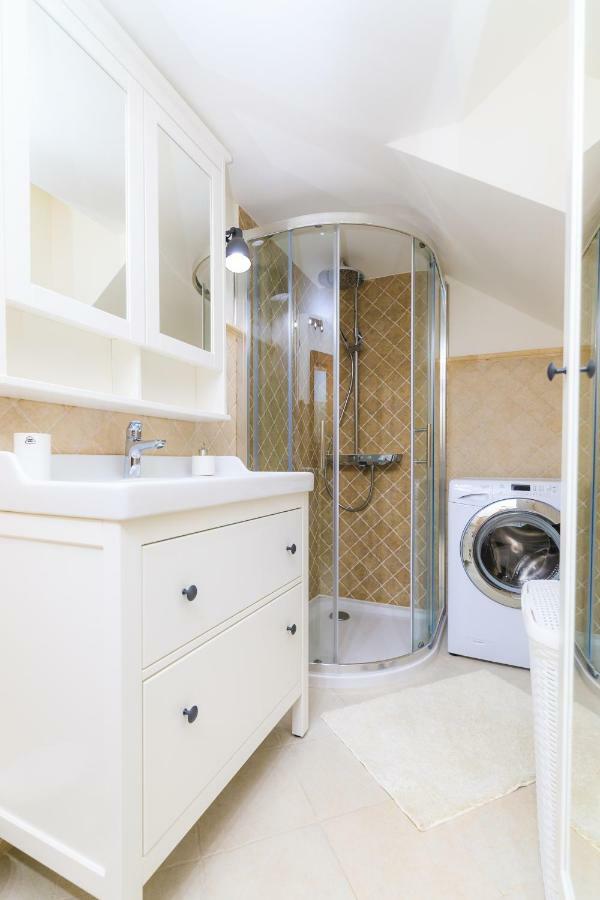Holiday Home Obrov Kastela Ngoại thất bức ảnh