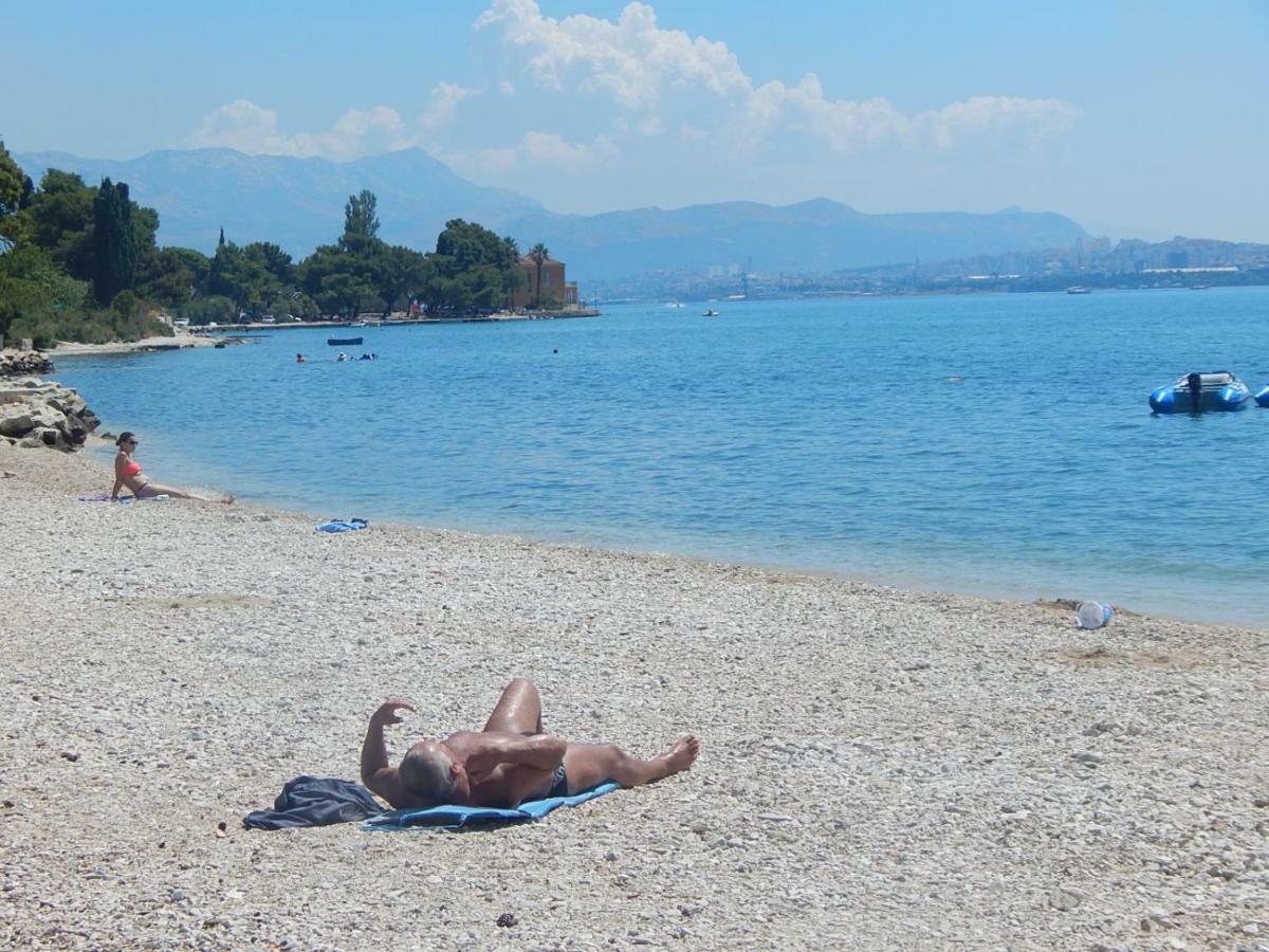 Holiday Home Obrov Kastela Ngoại thất bức ảnh